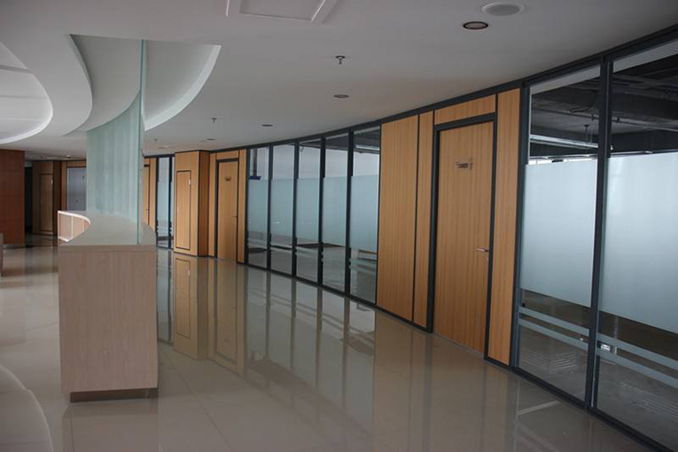 办公室隔断材料.jpg