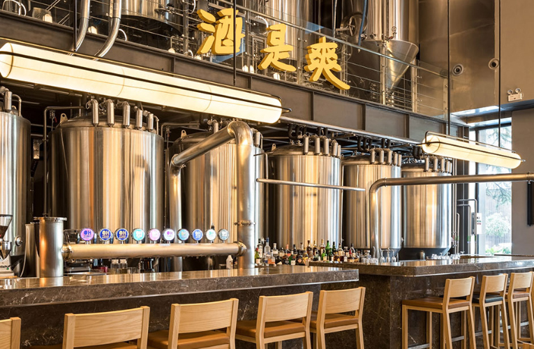 设计分享-—-精酿啤酒餐厅12.jpg