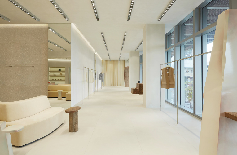 极简主义的女装品牌空间设计2.jpg